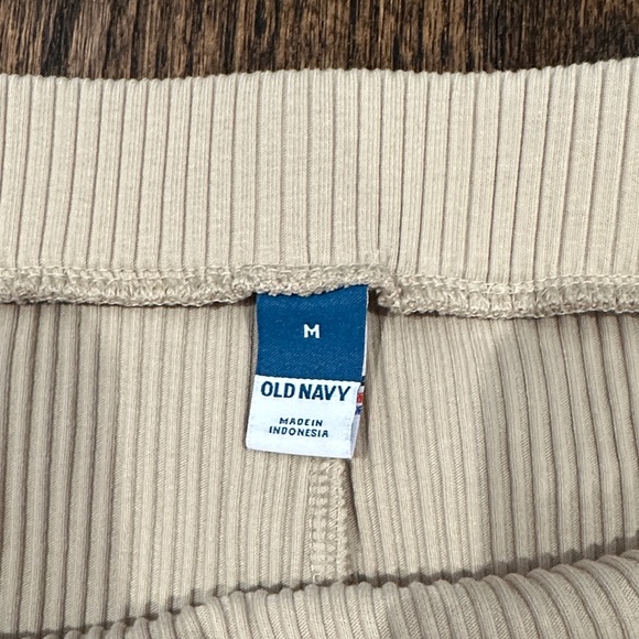 High-Waisted Rib-Knit Maxi Skirt - Picture 2 of 3